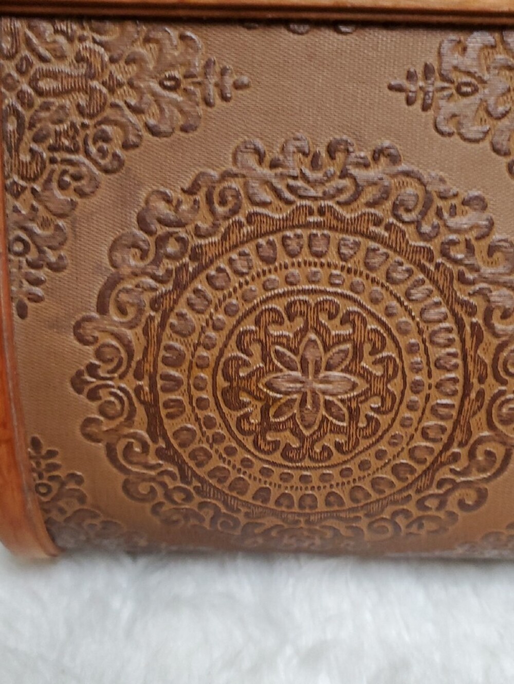 Vintage Mandala Embossed Leather Wooden Box Handcrafted Clutch with Top Handle - Picture 9 of 9